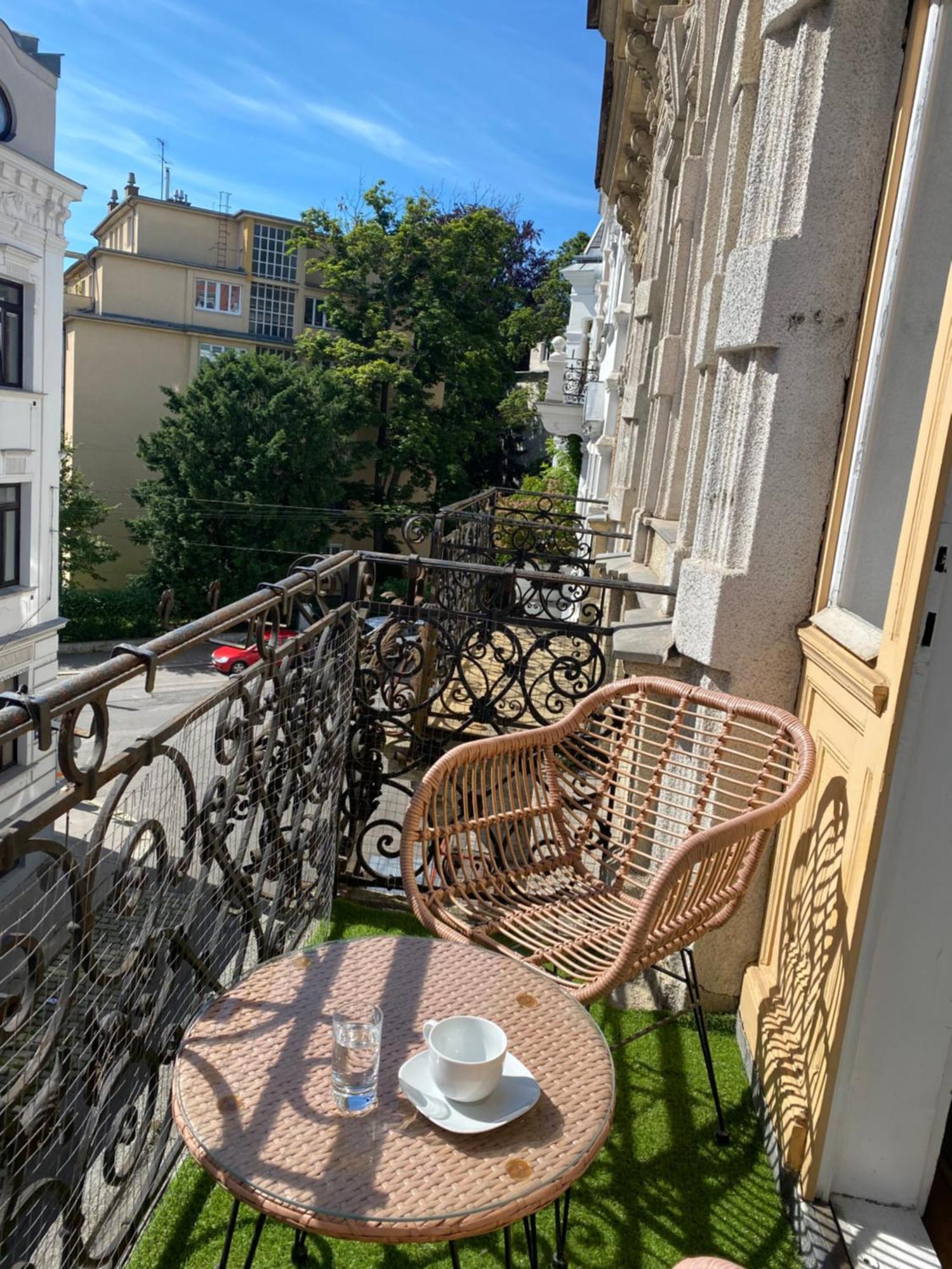 Grosszuegiger Wiener Altbau Gleich Neben Schoenbrunn Eksteriør bilde
