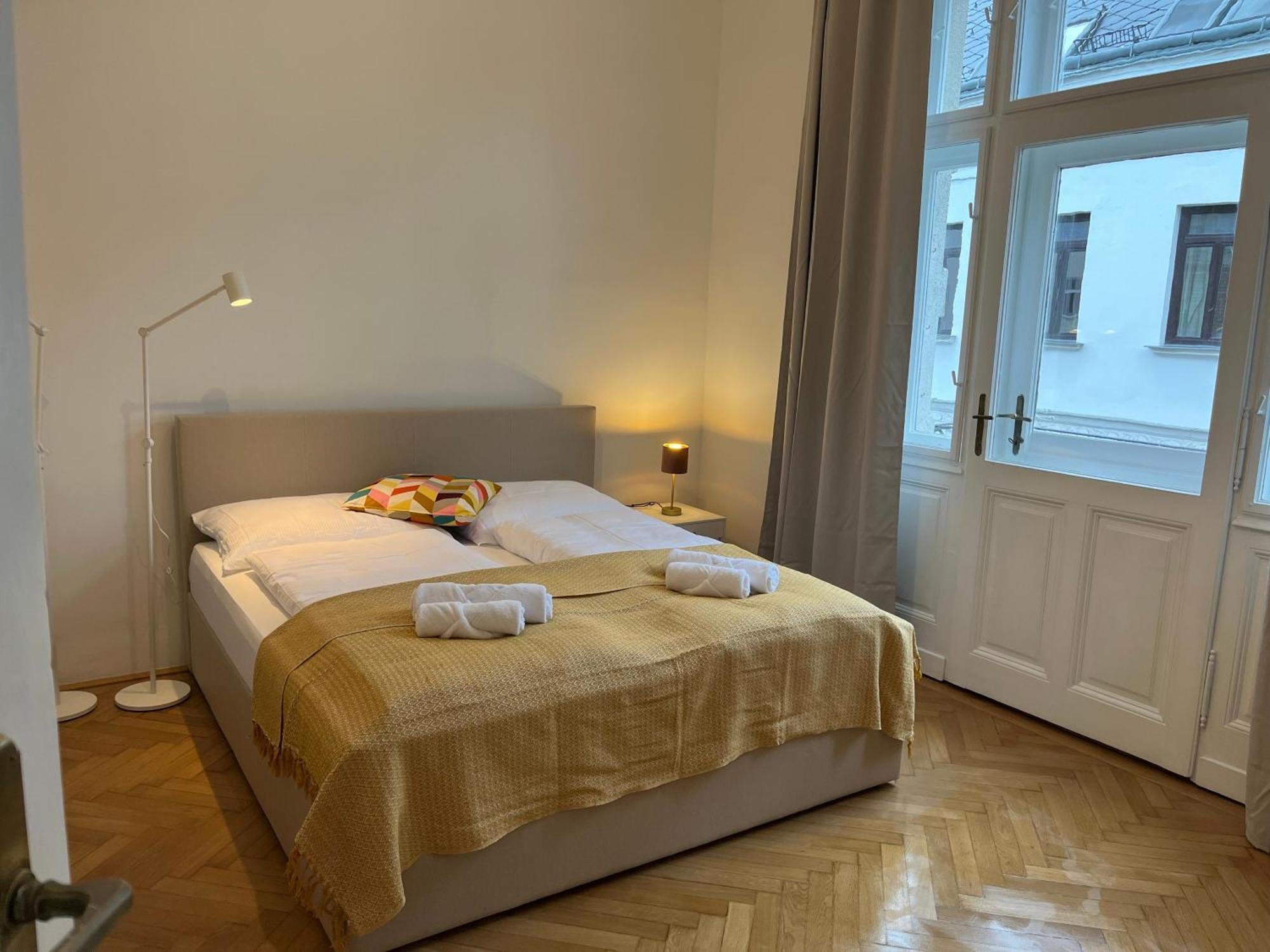Grosszuegiger Wiener Altbau Gleich Neben Schoenbrunn Eksteriør bilde