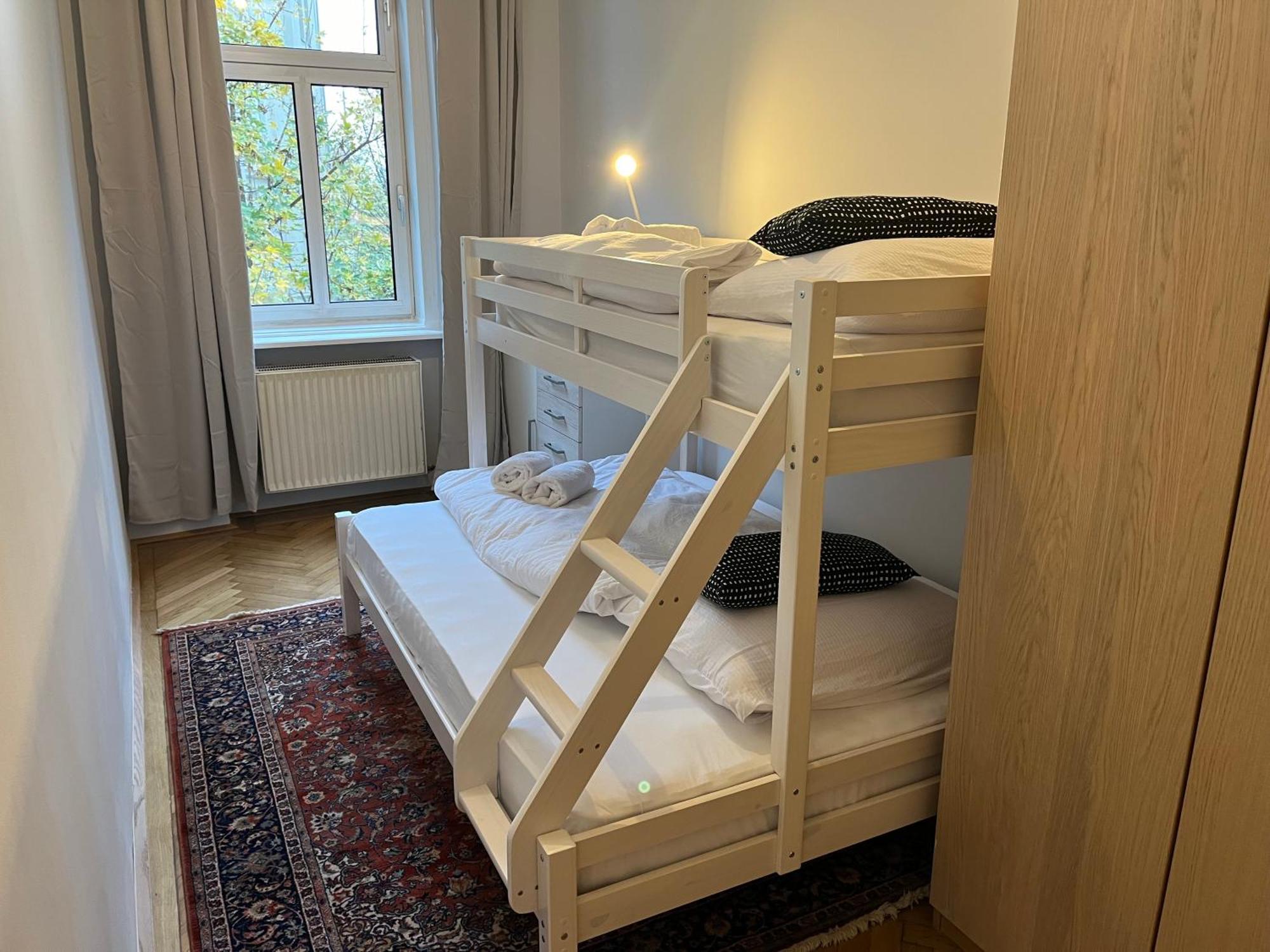 Grosszuegiger Wiener Altbau Gleich Neben Schoenbrunn Eksteriør bilde